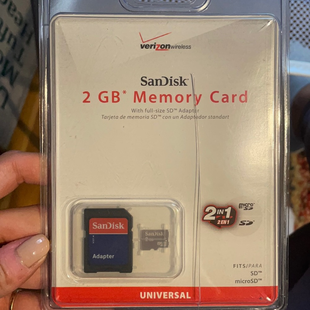 NWT 2 GB Memory Card